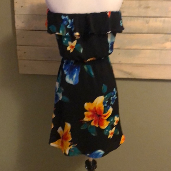 WHBM Dress - Picture 4 of 6